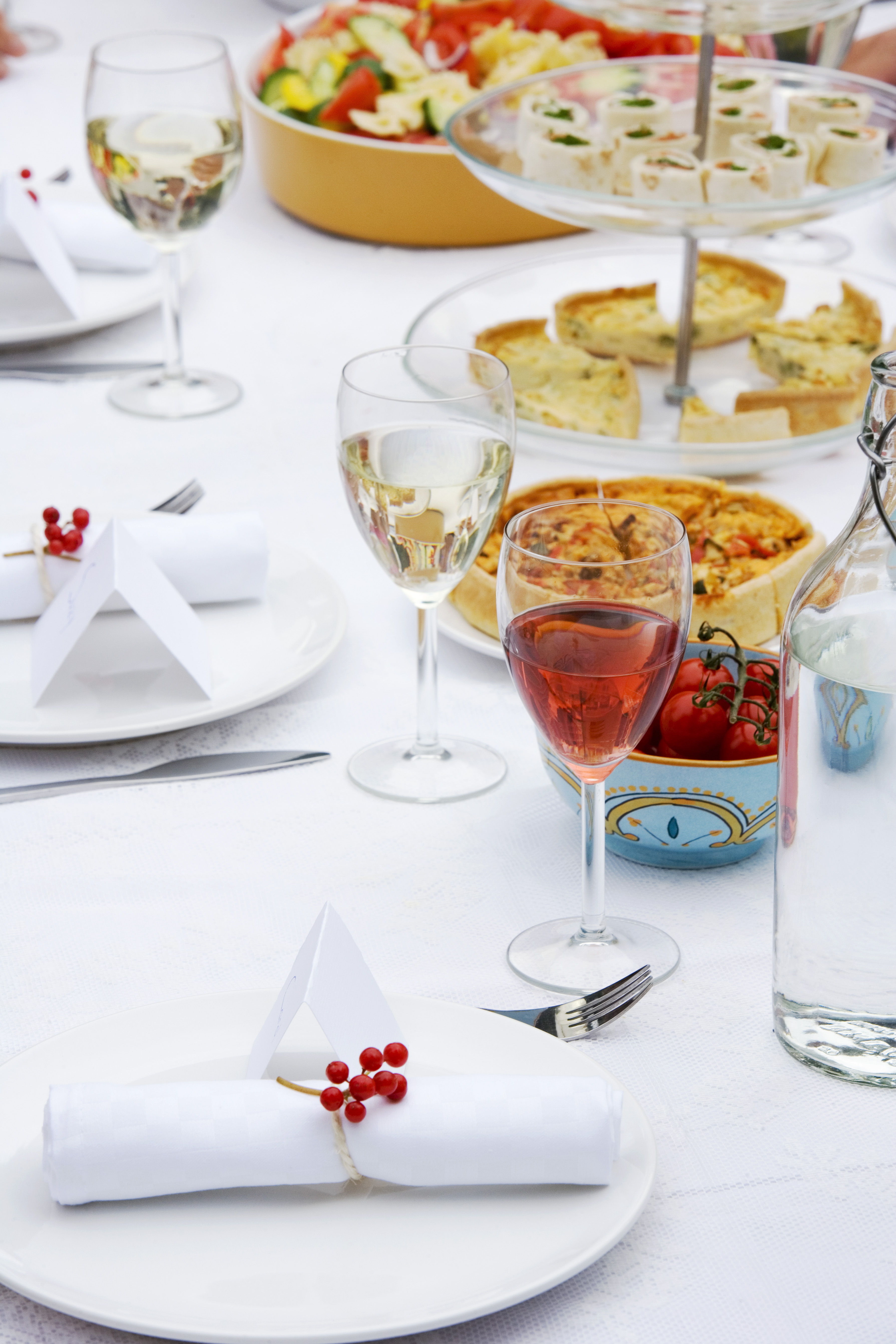 FRENCH EXPRESSIONS FOR A FINE DINING FRENCH RESTAURANT